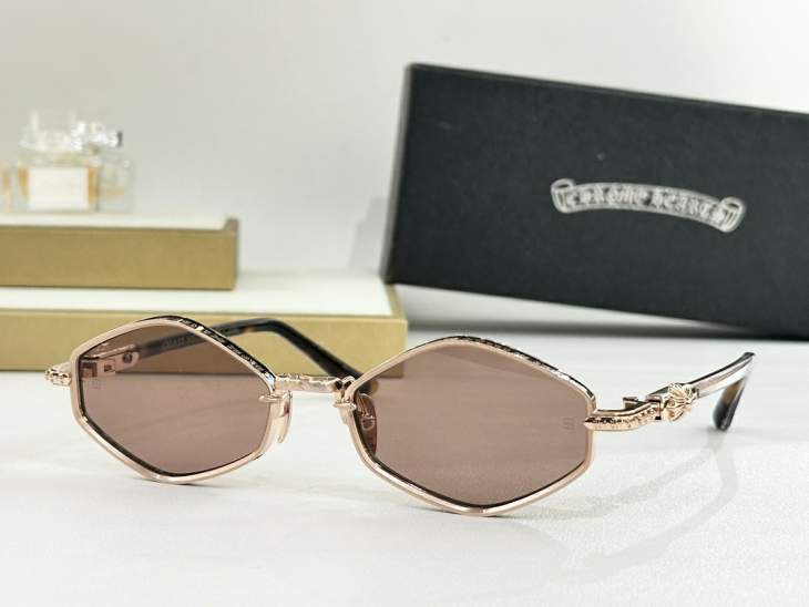 Picture of Chrome Hearts Sunglasses _SKUfw76704344fw